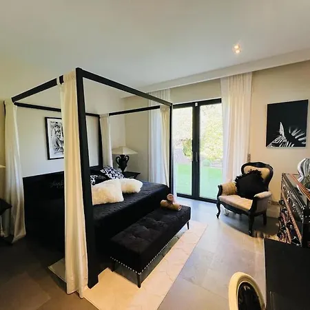 Superbe 4 Vue Grimaud