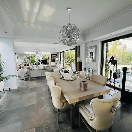 Superbe 4 Vue Villa