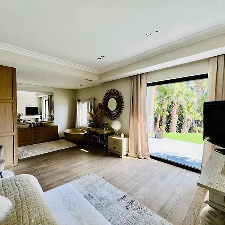Superbe 4 Vue Villa Grimaud